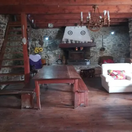 Maison De Montagne Rustique * Castanet-le-Haut